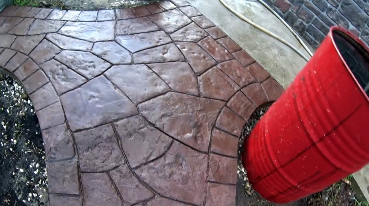 Бетонная садовая дорожка под камень своими руками это не сложно