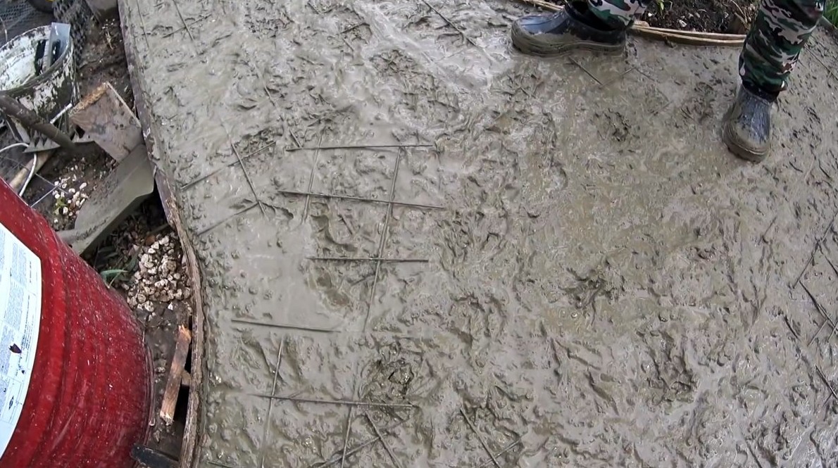 Бетонная садовая дорожка под камень своими руками это не сложно