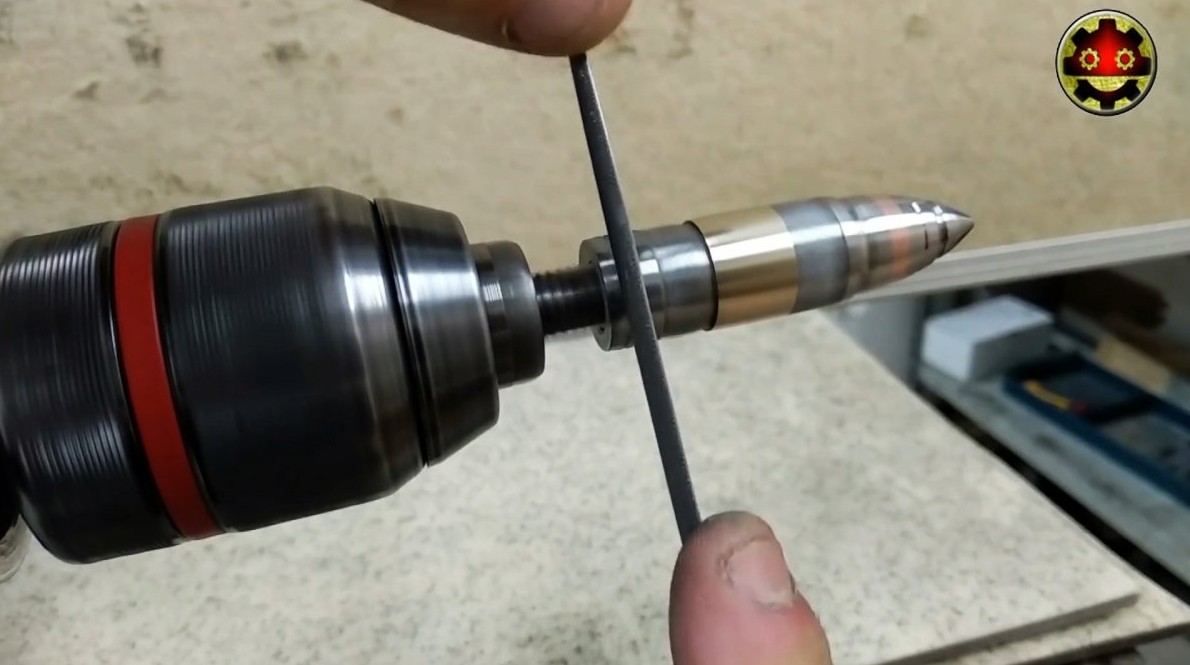 Как из обычных гаек сделать очень крутой брелок без токарного станка