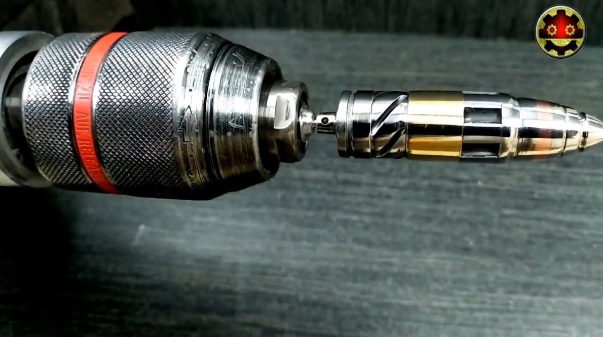 Как из обычных гаек сделать очень крутой брелок без токарного станка