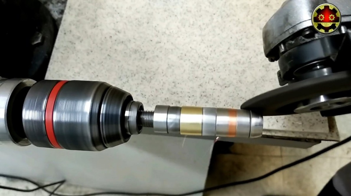 Как из обычных гаек сделать очень крутой брелок без токарного станка