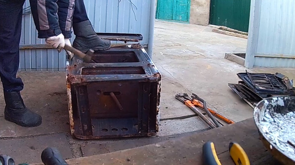 Сколько можно заработать разобрав на металлолом старую газовую плиту