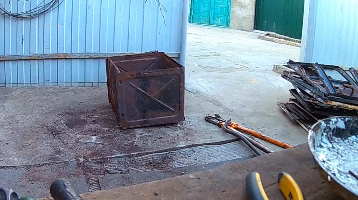 Сколько можно заработать разобрав на металлолом старую газовую плиту