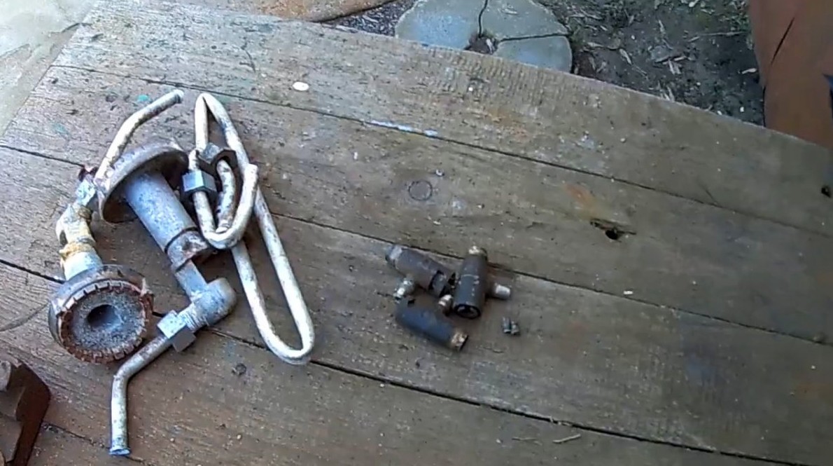 Сколько можно заработать разобрав на металлолом старую газовую плиту