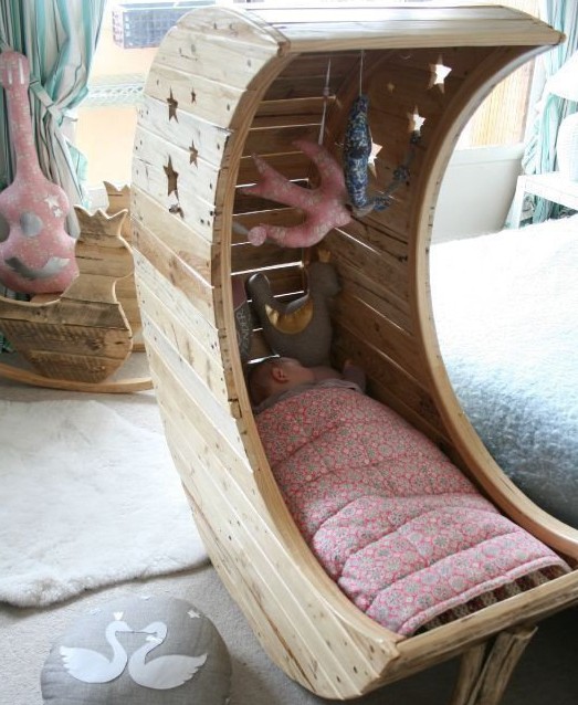 Необычная детская кроватка - «Сделай сам из дерева»
