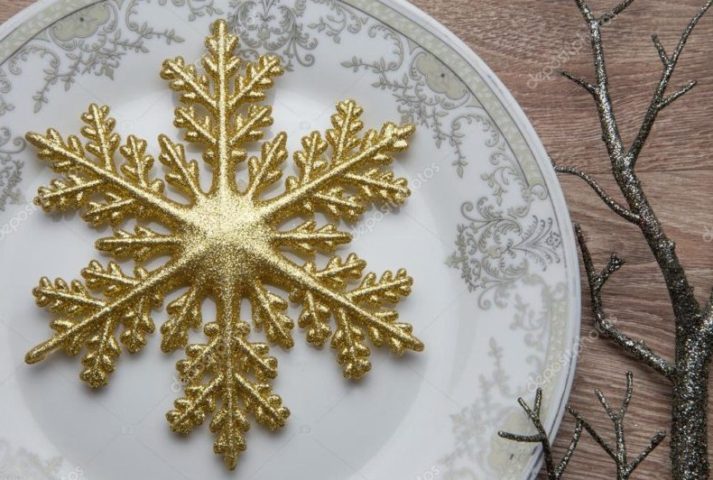Самый простой способ сделать красивую снежинку для поделок, декора или украшения елки - «Своими руками»