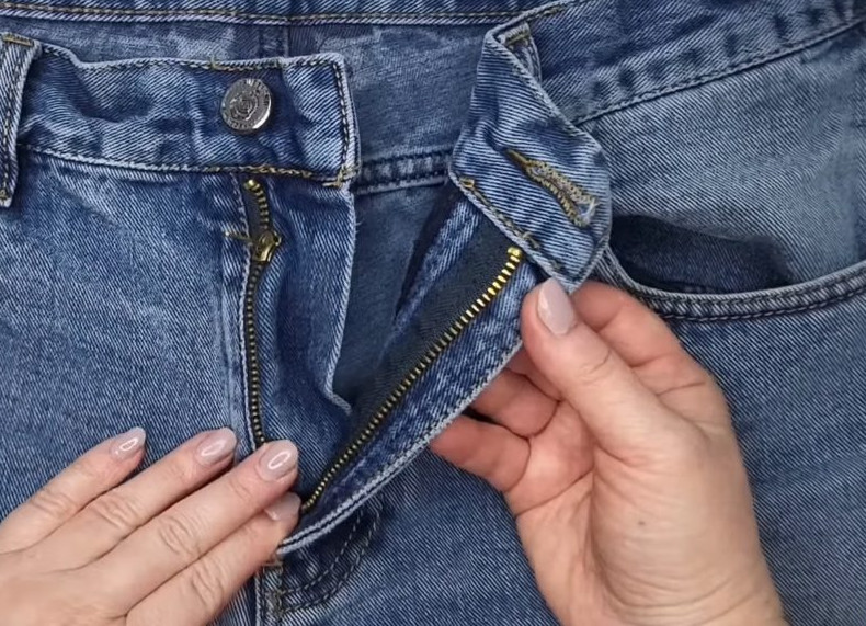 Подруга-швея рассказала, как починить сломанную молнию на джинсах за минуту - «Своими руками»