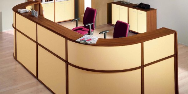 Стойки ресепшн как выбрать